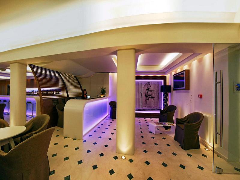 Sandy Bay Hotel Пломарион Экстерьер фото