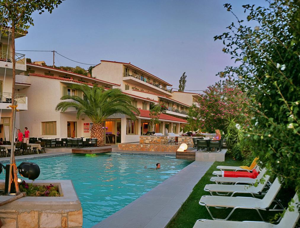 Sandy Bay Hotel Пломарион Экстерьер фото
